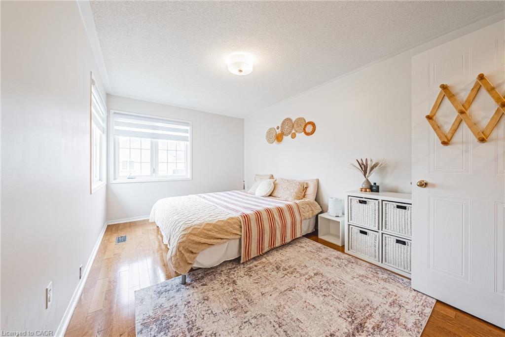 25A-5205 Glen Erin Drive, Mississauga, ON - Indoor Photo Showing Bedroom