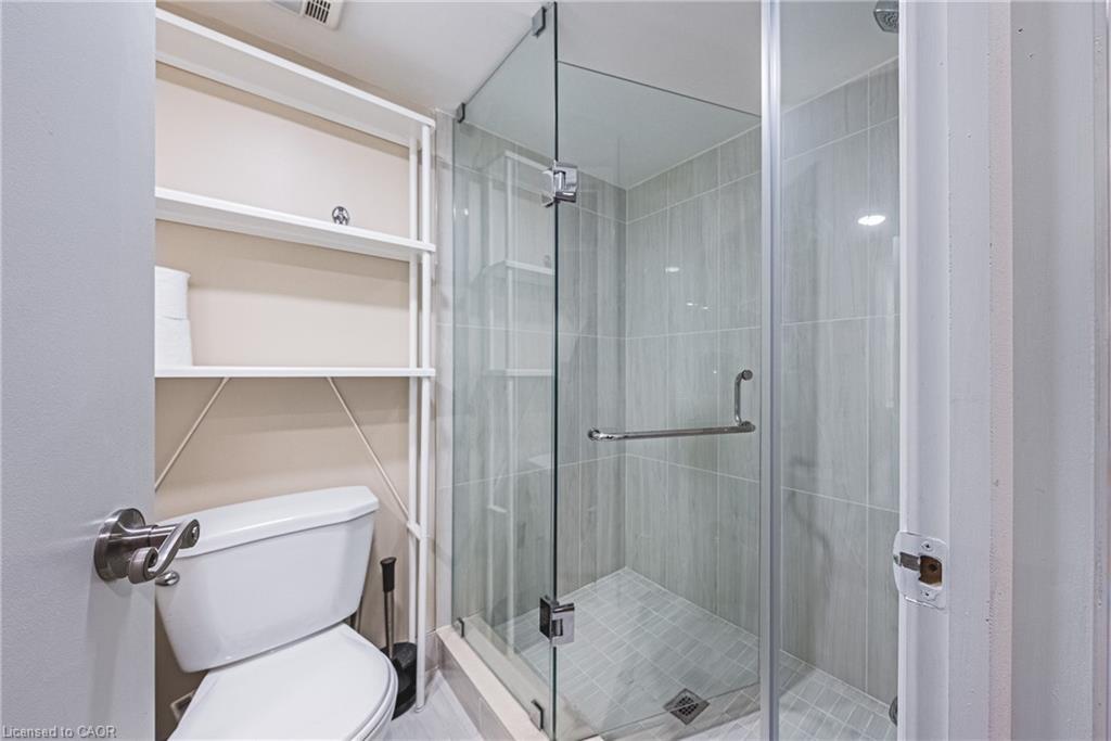 25A-5205 Glen Erin Drive, Mississauga, ON - Indoor Photo Showing Bathroom