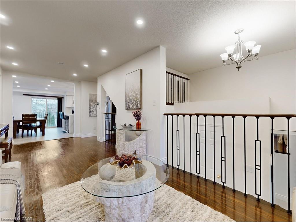 107-1480 Britannia Road W, Mississauga, ON - Indoor