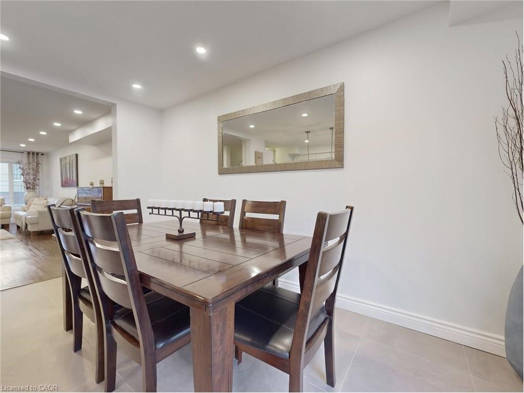 107-1480 Britannia Road W, Mississauga, ON - Indoor Photo Showing Dining Room
