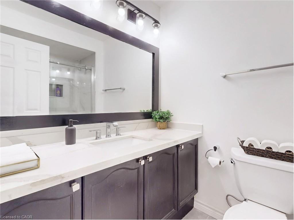 107-1480 Britannia Road W, Mississauga, ON - Indoor Photo Showing Bathroom