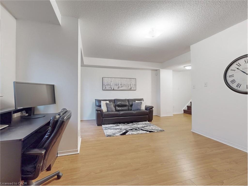 107-1480 Britannia Road W, Mississauga, ON - Indoor Photo Showing Office