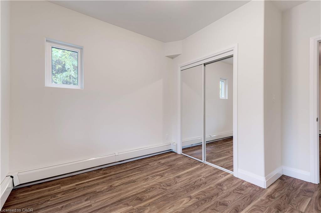 Main-152 Sanford Avenue S, Hamilton, ON - Indoor Photo Showing Other Room