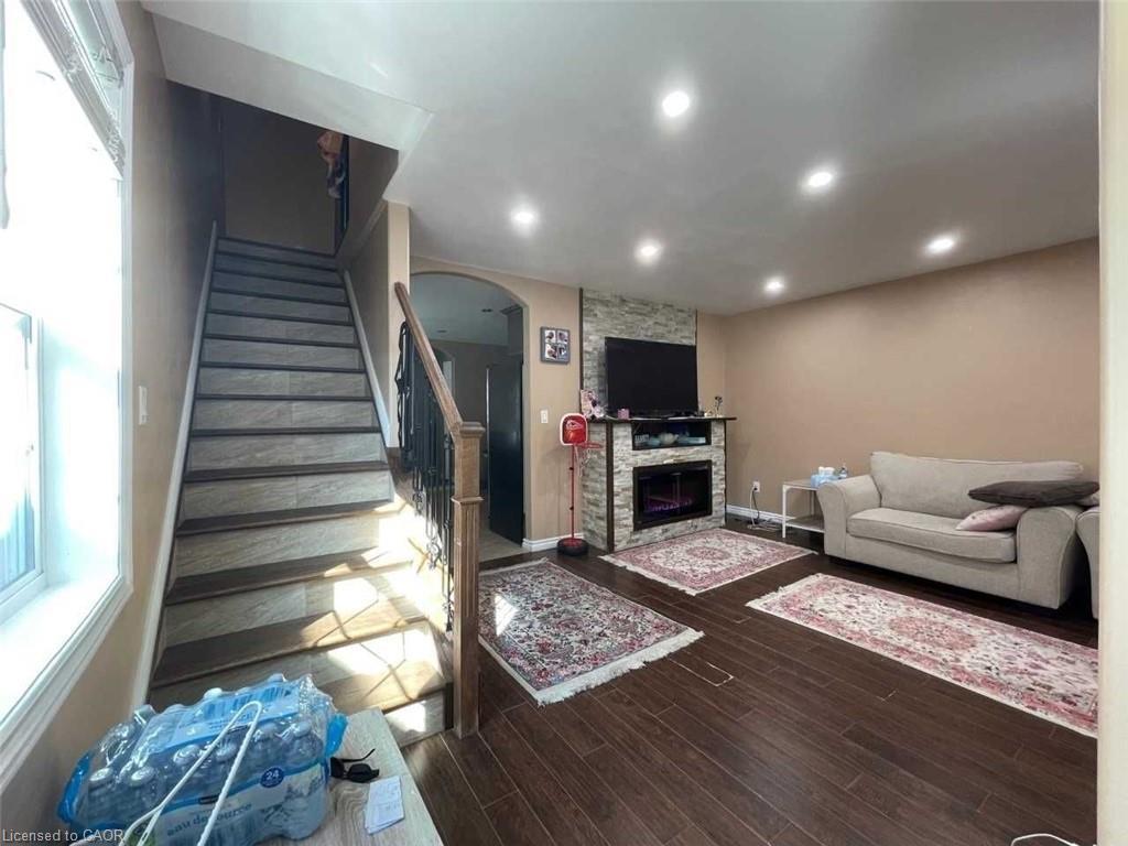 Upper Level-330 Elliott Street W, Windsor, ON - Indoor With Fireplace