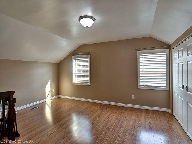 Upper Level-330 Elliott Street W, Windsor, ON - Indoor Photo Showing Other Room