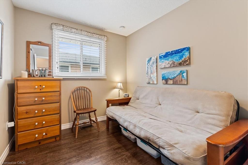1123 Pearson Drive, Woodstock, ON - Indoor Photo Showing Bedroom
