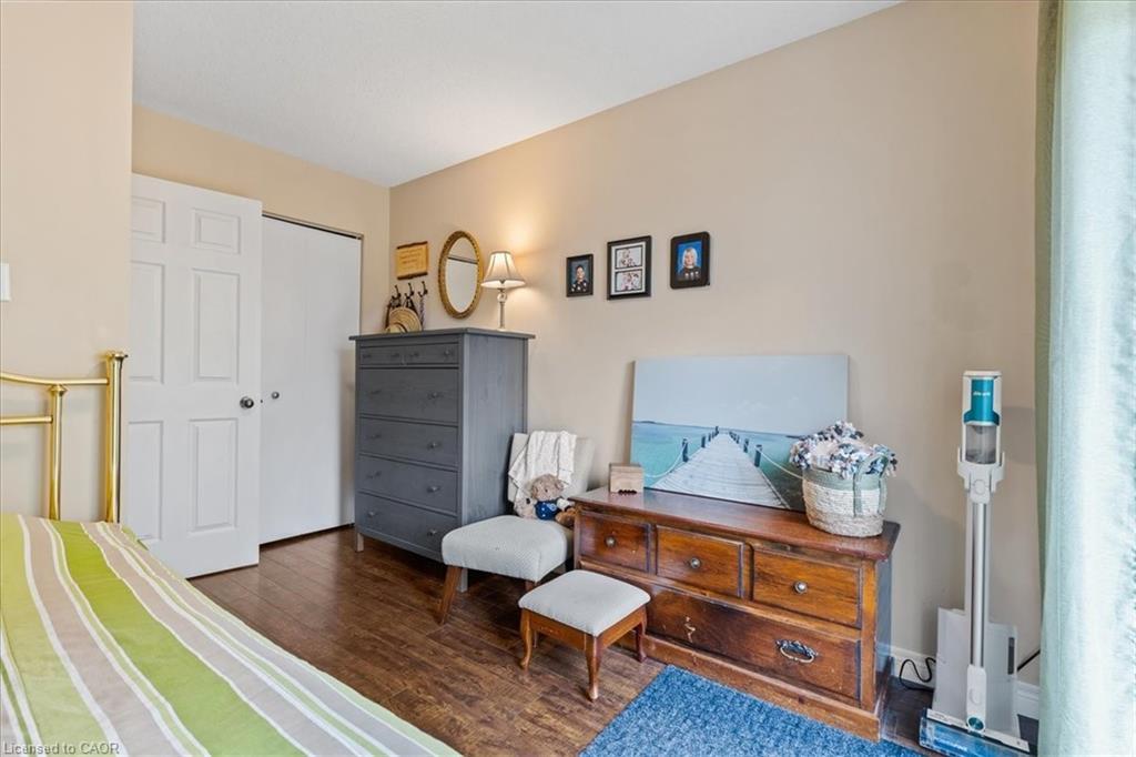 1123 Pearson Drive, Woodstock, ON - Indoor Photo Showing Bedroom