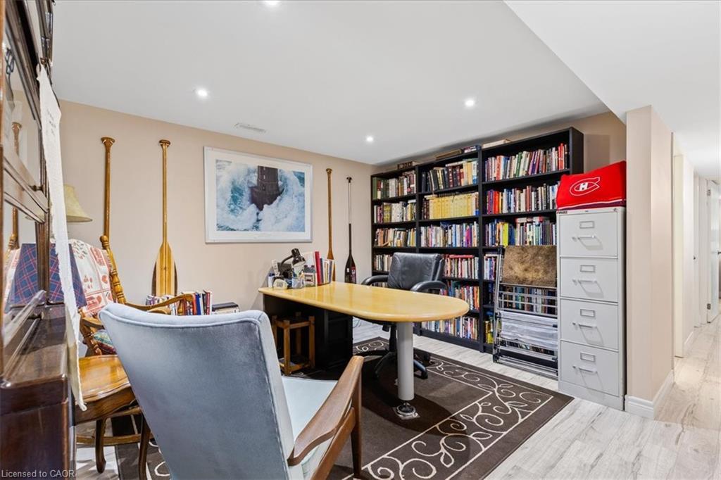 1123 Pearson Drive, Woodstock, ON - Indoor