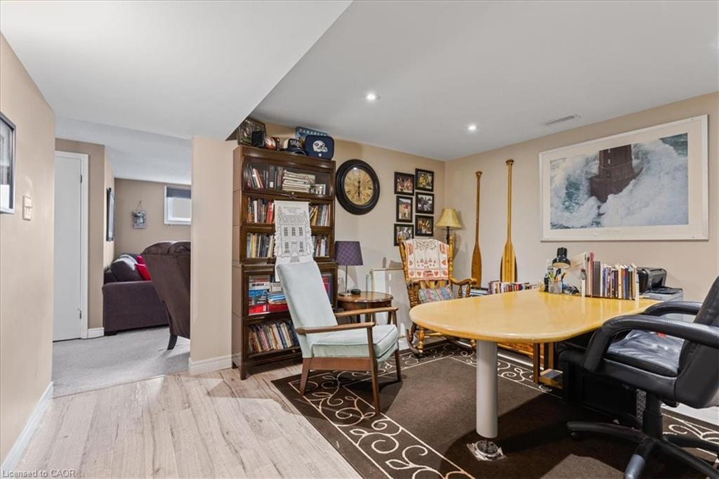 1123 Pearson Drive, Woodstock, ON - Indoor