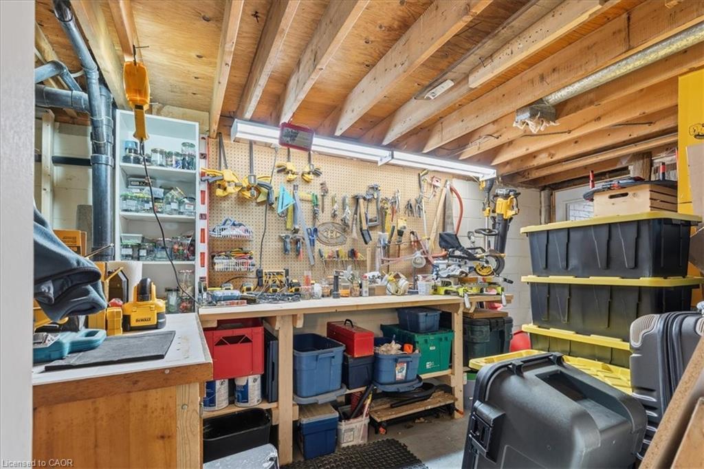 1123 Pearson Drive, Woodstock, ON - Indoor