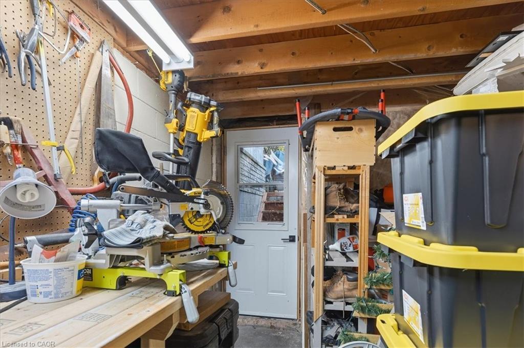 1123 Pearson Drive, Woodstock, ON - Indoor