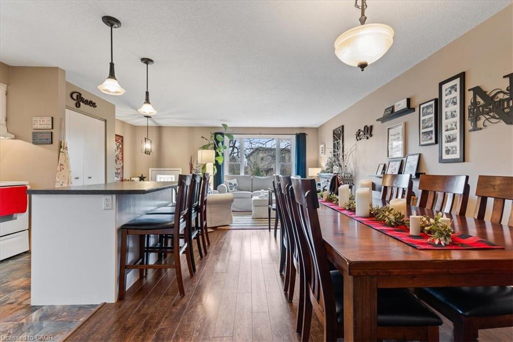 1123 Pearson Drive, Woodstock, ON - Indoor Photo Showing Dining Room