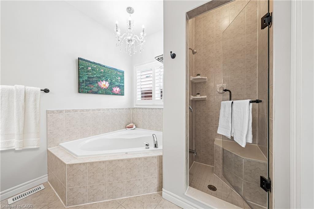 18-152 Devonshire Drive, New Hamburg, ON - Indoor Photo Showing Bathroom