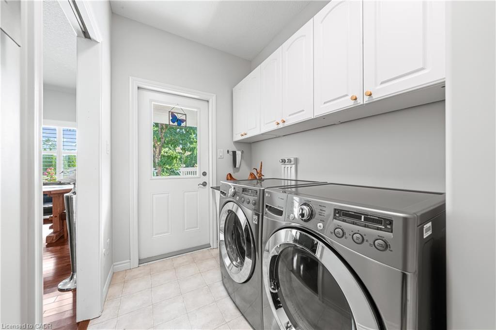 18-152 Devonshire Drive, New Hamburg, ON - Indoor Photo Showing Laundry Room