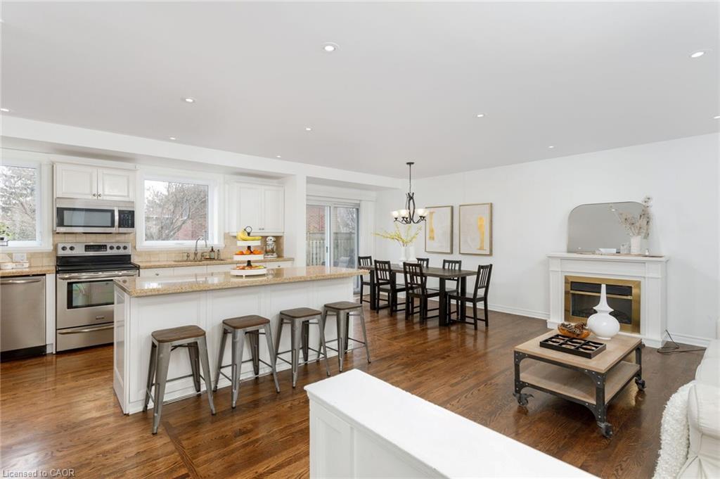 2088 Saxon Road, Oakville, ON - Indoor