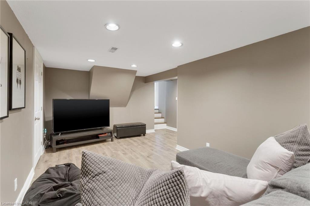 2088 Saxon Road, Oakville, ON - Indoor