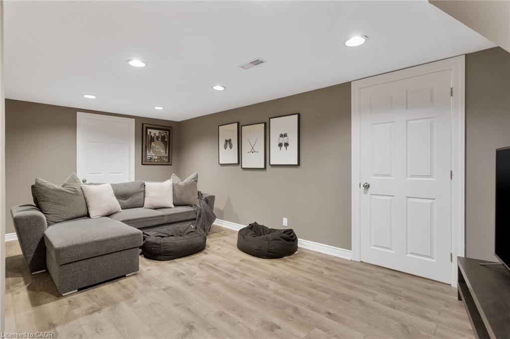 2088 Saxon Road, Oakville, ON - Indoor