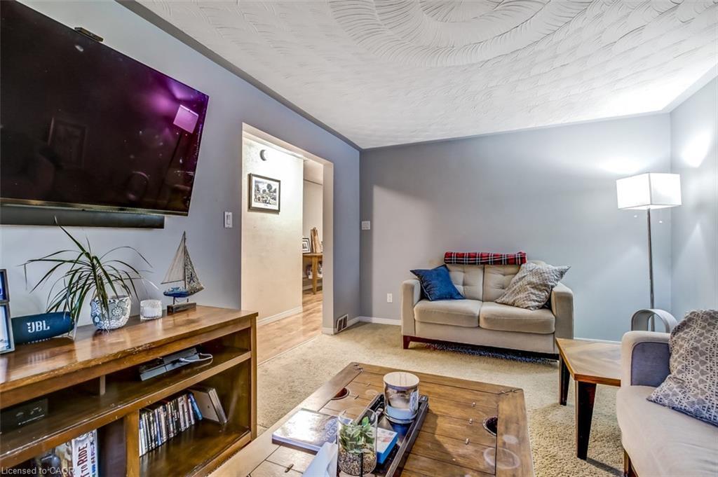 28-214 Richardson Drive, Port Dover, ON - Indoor Photo Showing Living Room