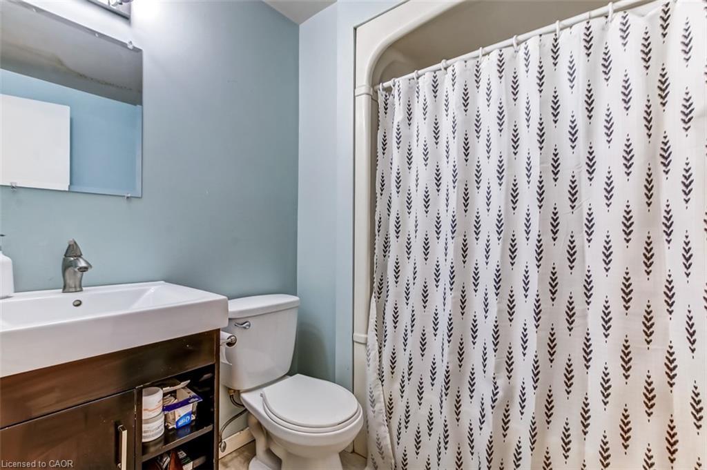 28-214 Richardson Drive, Port Dover, ON - Indoor Photo Showing Bathroom