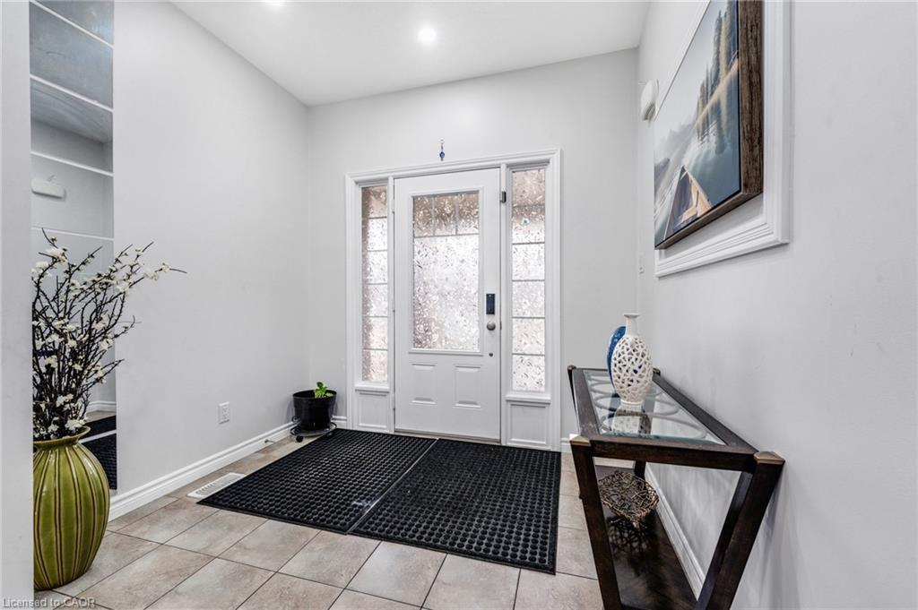 121 Steeplechase Way, Waterloo, ON - Indoor Photo Showing Other Room