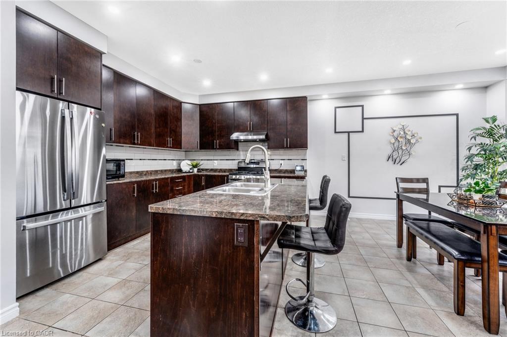 121 Steeplechase Way, Waterloo, ON - Indoor