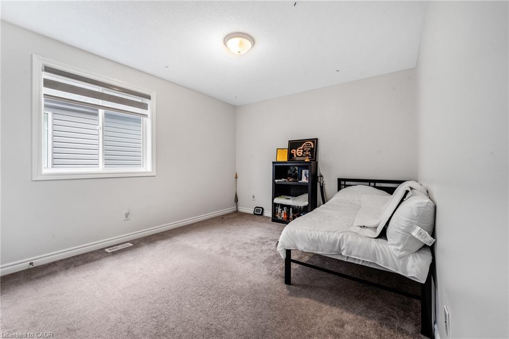 121 Steeplechase Way, Waterloo, ON - Indoor Photo Showing Bedroom