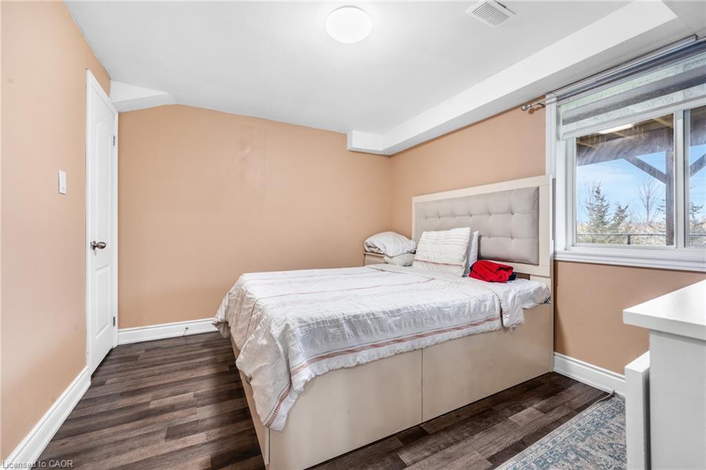 121 Steeplechase Way, Waterloo, ON - Indoor Photo Showing Bedroom