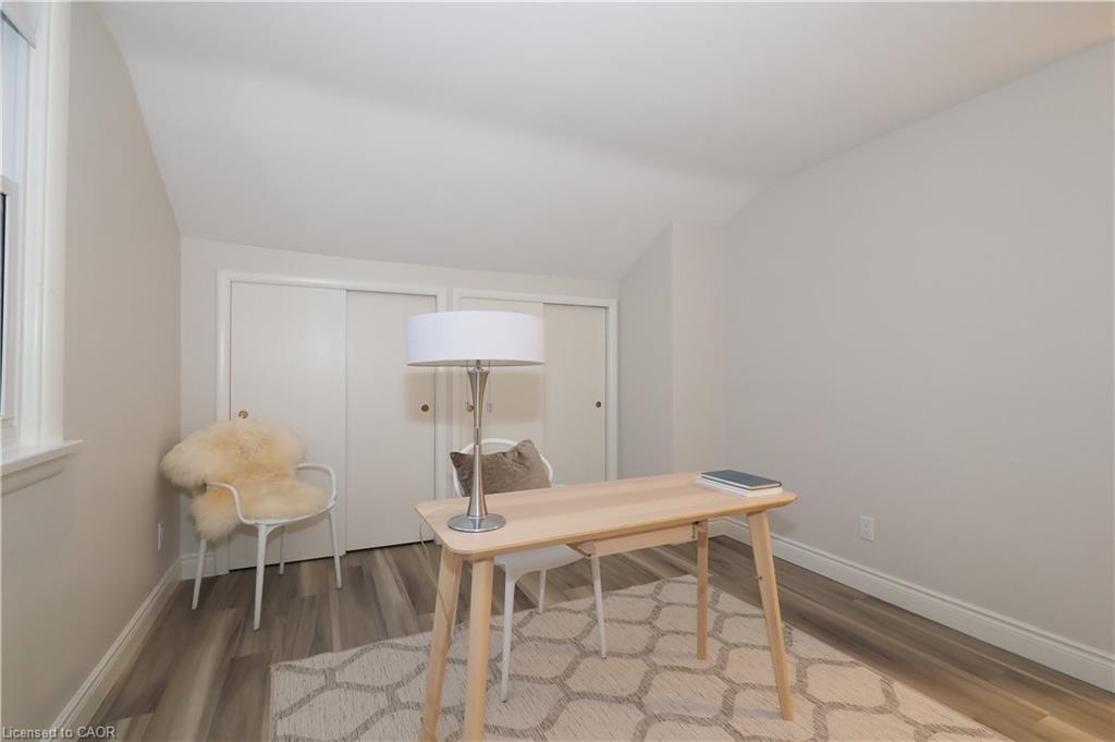 296 Dumfries Avenue, Kitchener, ON - Indoor