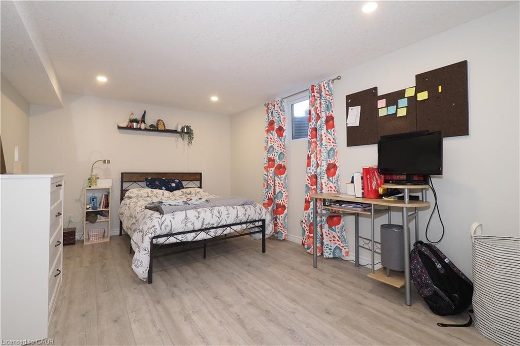 296 Dumfries Avenue, Kitchener, ON - Indoor Photo Showing Bedroom