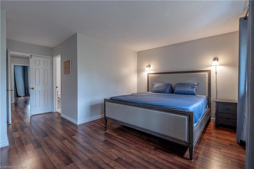 13-2230 Walkers Line, Burlington, ON - Indoor Photo Showing Bedroom