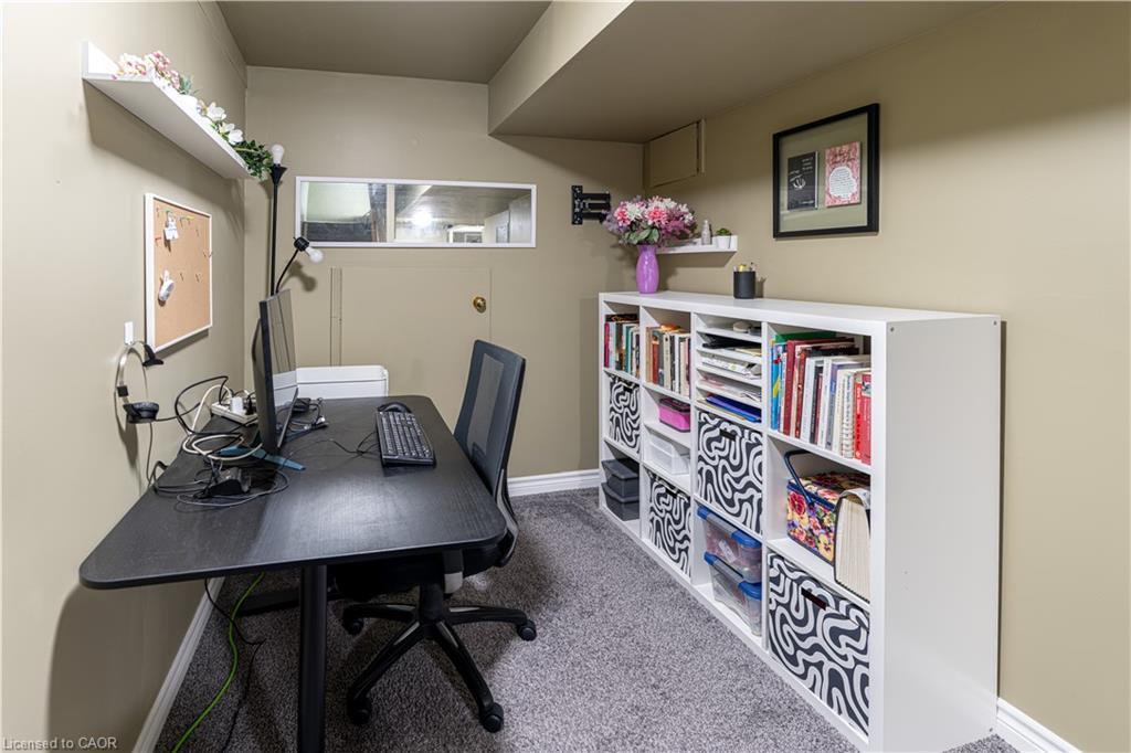 13-2230 Walkers Line, Burlington, ON - Indoor Photo Showing Office