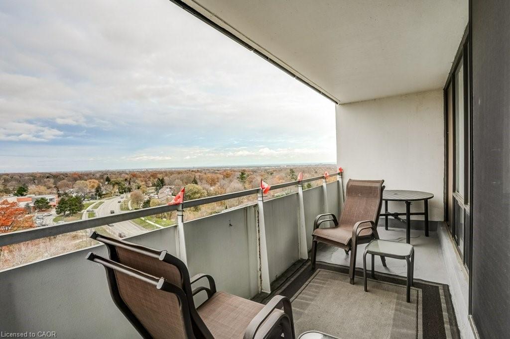 1002-2055 Upper Middle Road, Burlington, ON - Outdoor With View With Exterior