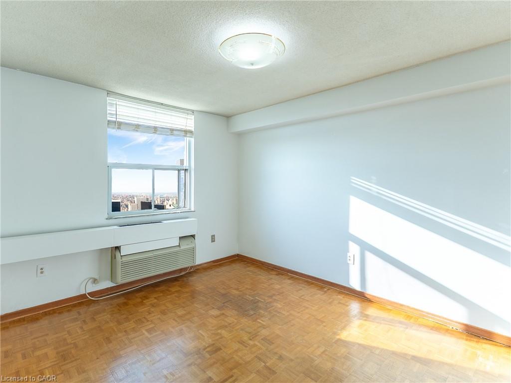 1103-966 Inverhouse Drive, Mississauga, ON - Indoor Photo Showing Other Room