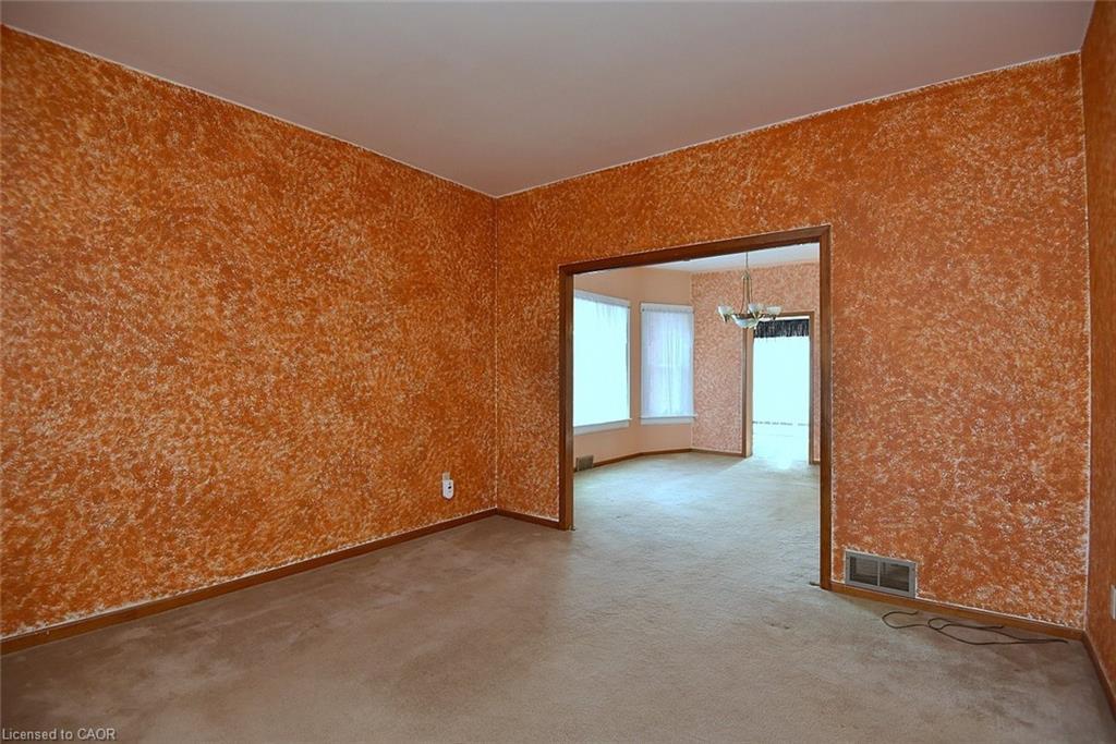 65 Young Street, Welland, ON - Indoor Photo Showing Other Room