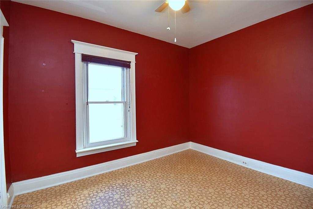 65 Young Street, Welland, ON - Indoor Photo Showing Other Room