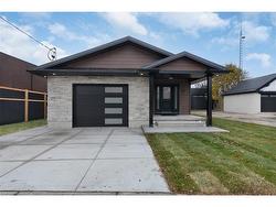 17 Church Street E Delhi, ON N4B 1T3