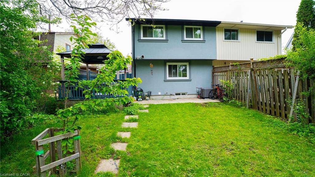 433B Lee Avenue, Waterloo, ON - Outdoor