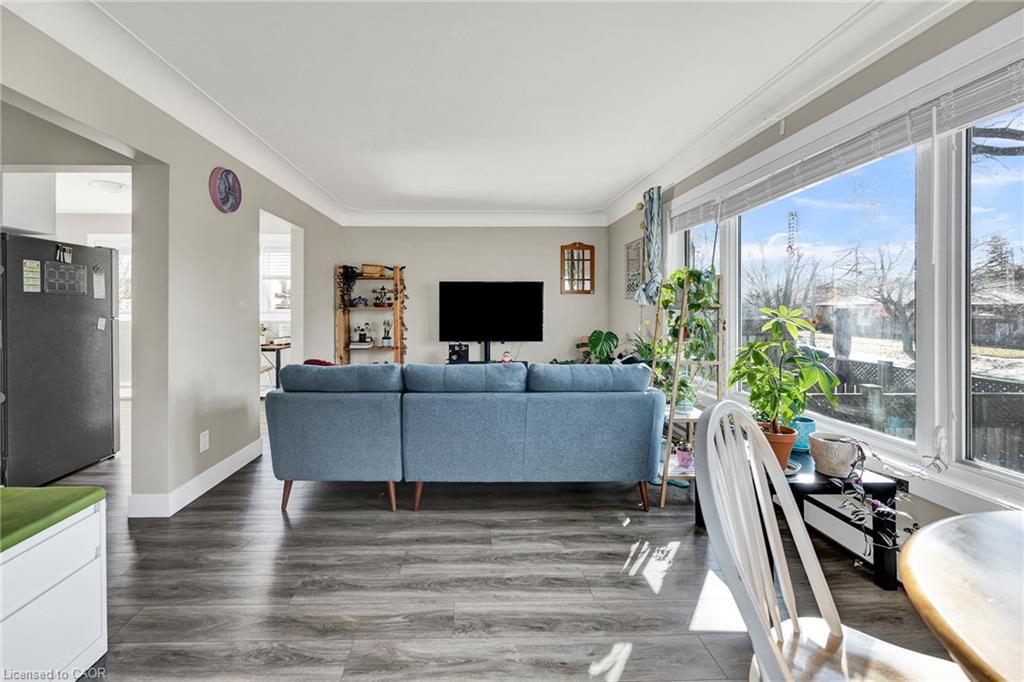 219 Sixth Avenue, Kitchener, ON