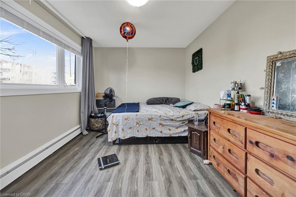 219 Sixth Avenue, Kitchener, ON