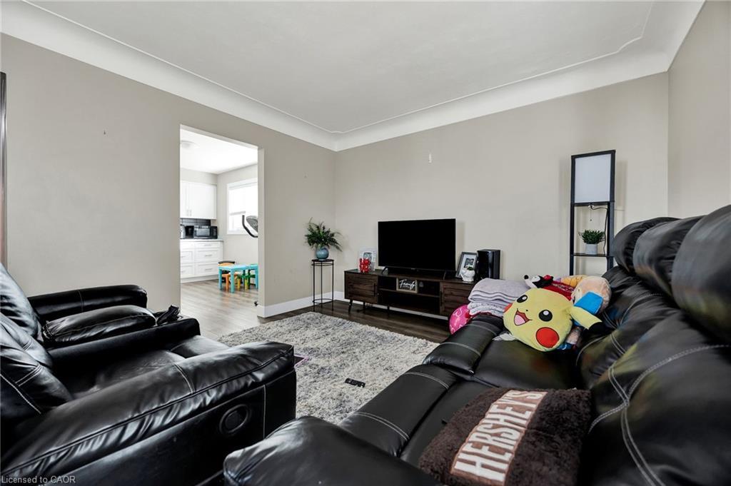 219 Sixth Avenue, Kitchener, ON