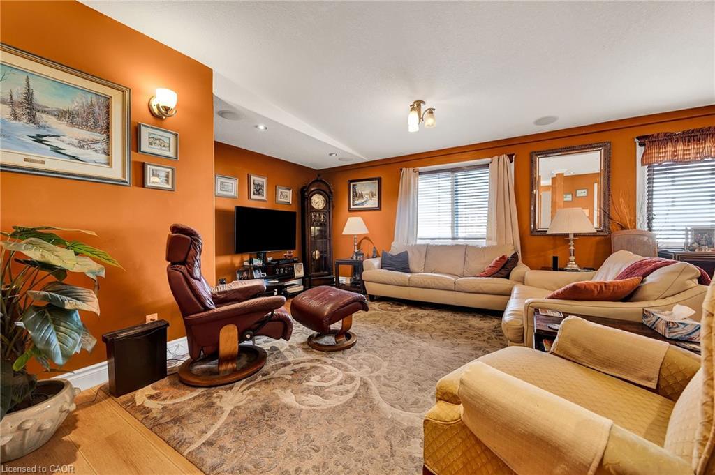 219 Sixth Avenue, Kitchener, ON