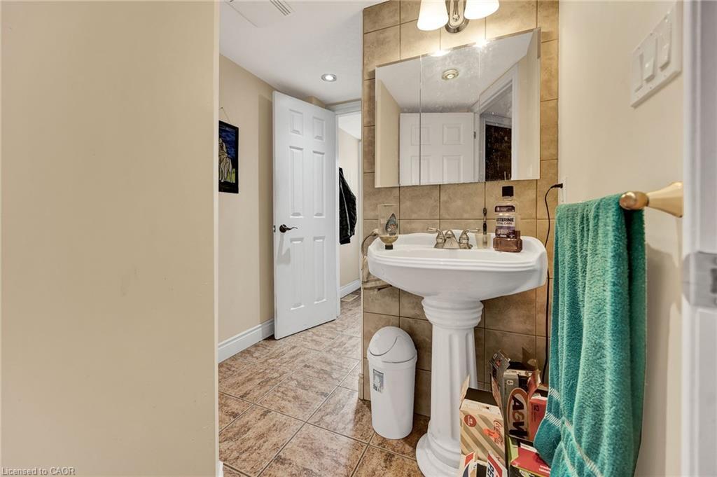 219 Sixth Avenue, Kitchener, ON