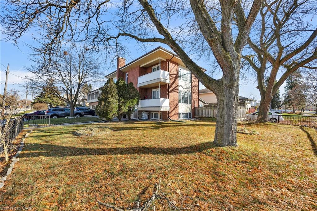 219 Sixth Avenue, Kitchener, ON