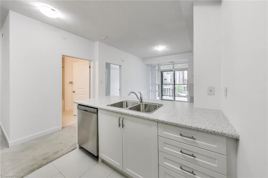 223-101 Shoreview Place, Stoney Creek, ON - Indoor Photo Showing Kitchen With Double Sink