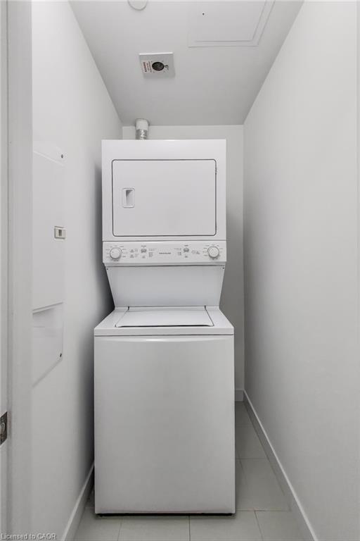 223-101 Shoreview Place, Stoney Creek, ON - Indoor Photo Showing Laundry Room