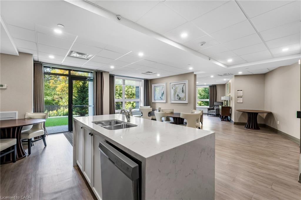 223-101 Shoreview Place, Stoney Creek, ON - Indoor