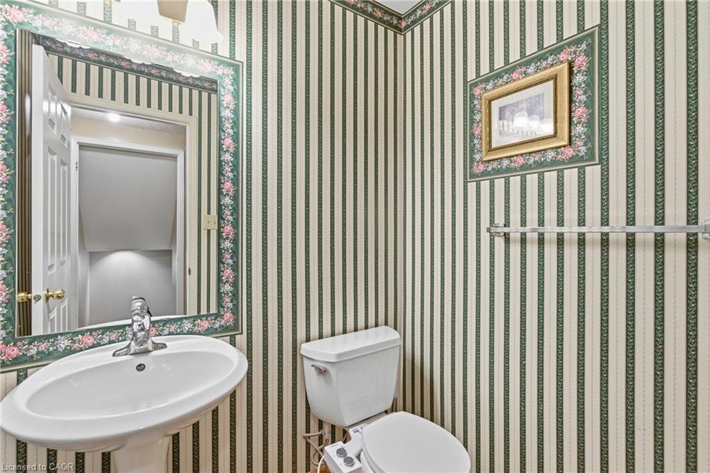 3372 Bobwhite Mews, Mississauga, ON - Indoor Photo Showing Bathroom