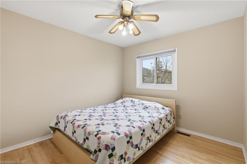 3372 Bobwhite Mews, Mississauga, ON - Indoor Photo Showing Bedroom