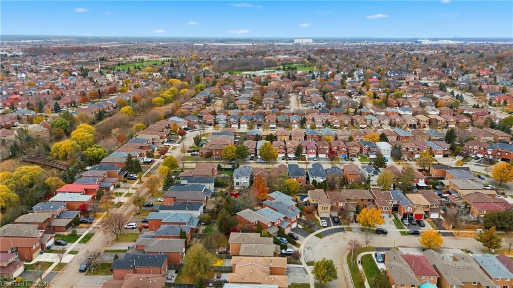 3372 Bobwhite Mews, Mississauga, ON - Outdoor With View