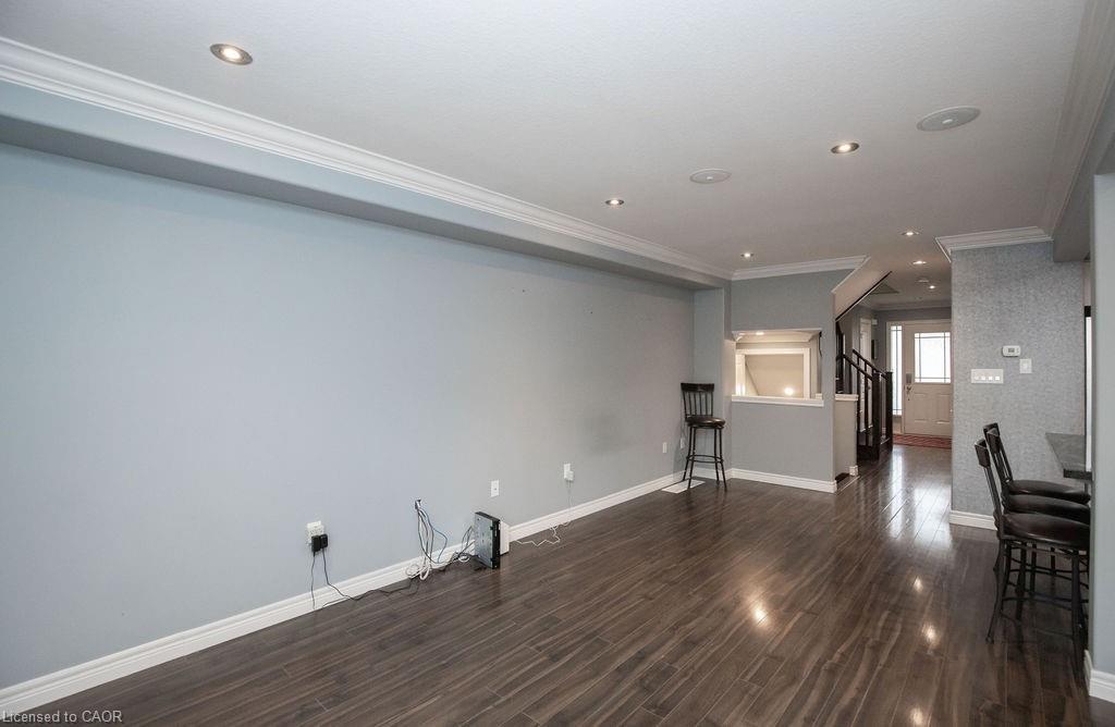 85 Chamomile Drive, Hamilton, ON - Indoor Photo Showing Other Room